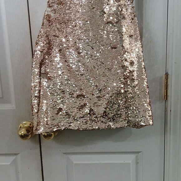 Fab'rik gold/cream sequin mini short sleeve mini dress Sz M EUC - Picture 2 of 7